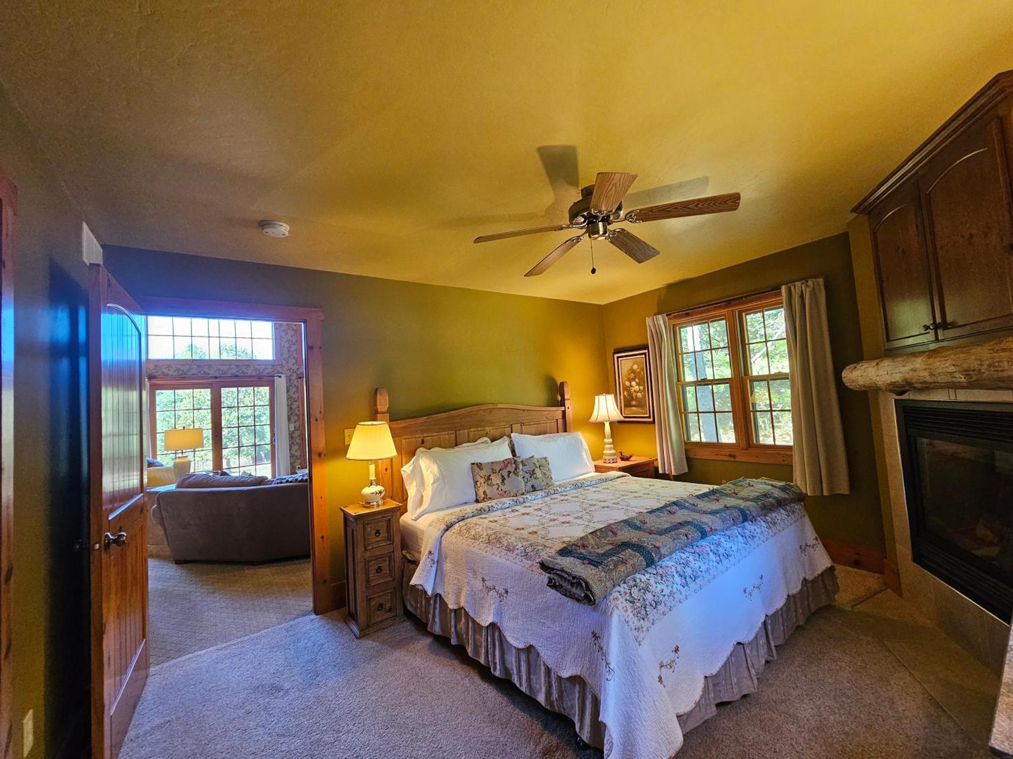 Chanticleer Cabins Sturgeon Bay Bagian luar foto