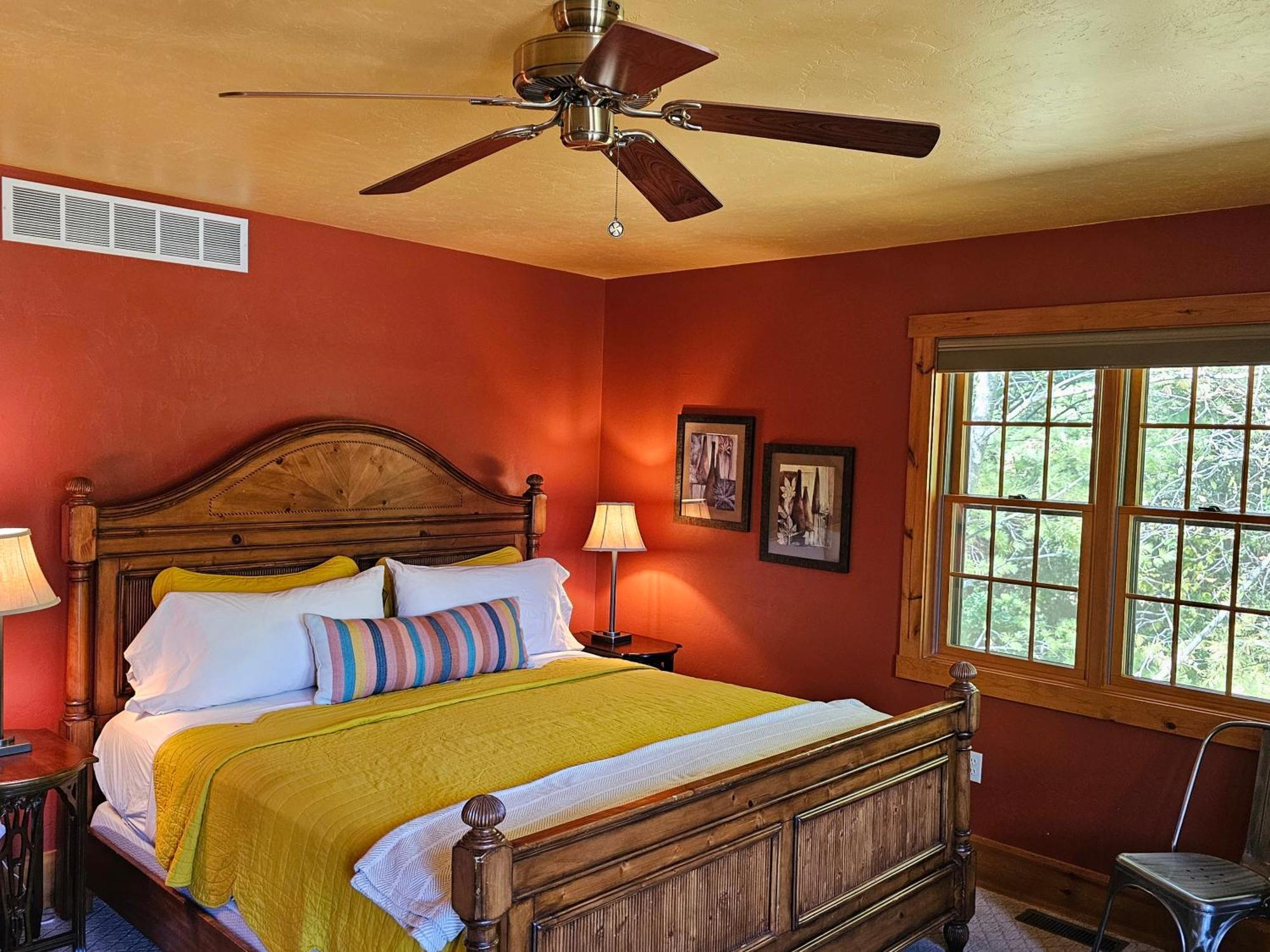 Chanticleer Cabins Sturgeon Bay Bagian luar foto